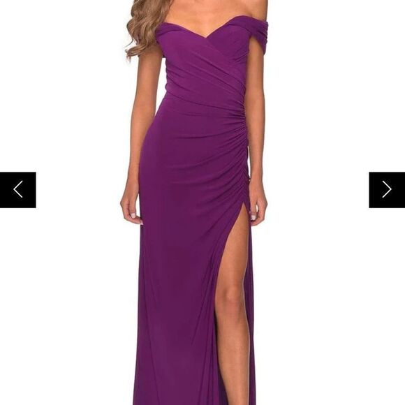 La Femme Off The Shoulder Jersey
Gown in Purple at Nordstrom, Size 6 NWT - Picture 2 of 5